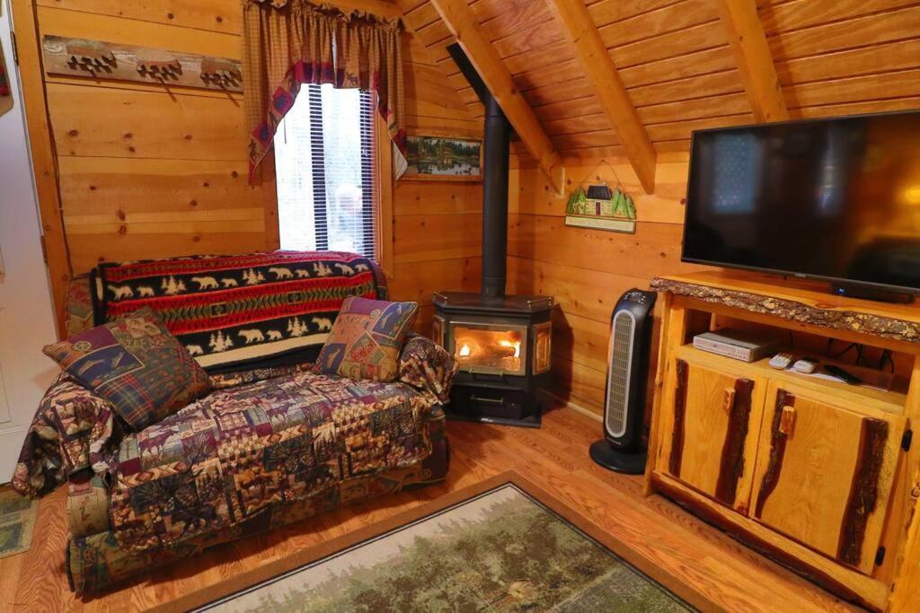 Cute Updated Mountain Cabin Fireplace #3 Helen Dış mekan fotoğraf